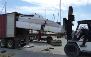 elivery-Assembly-corsair-760-sport-trimaran