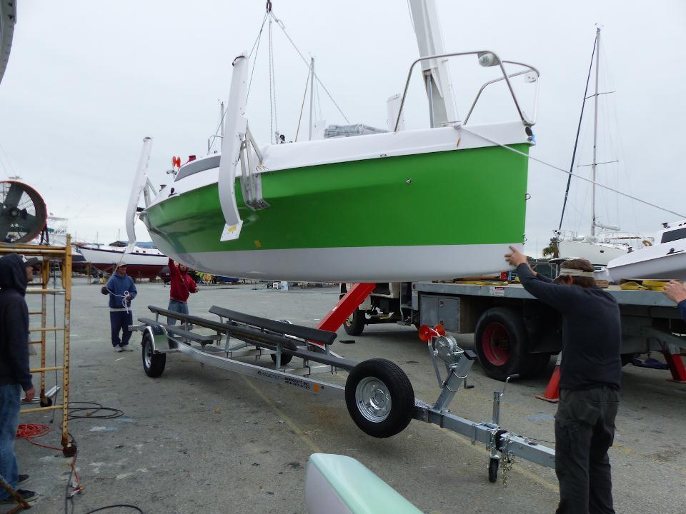 elivery-Assembly-corsair-760-sport-trimaran