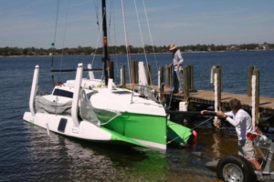 LAUNCHING-SAILING-CORSAIR-760-SPORT-TRIMARAN