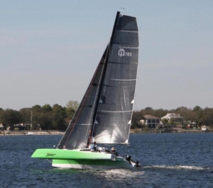 LAUNCHING-SAILING-CORSAIR-760-SPORT-TRIMARAN