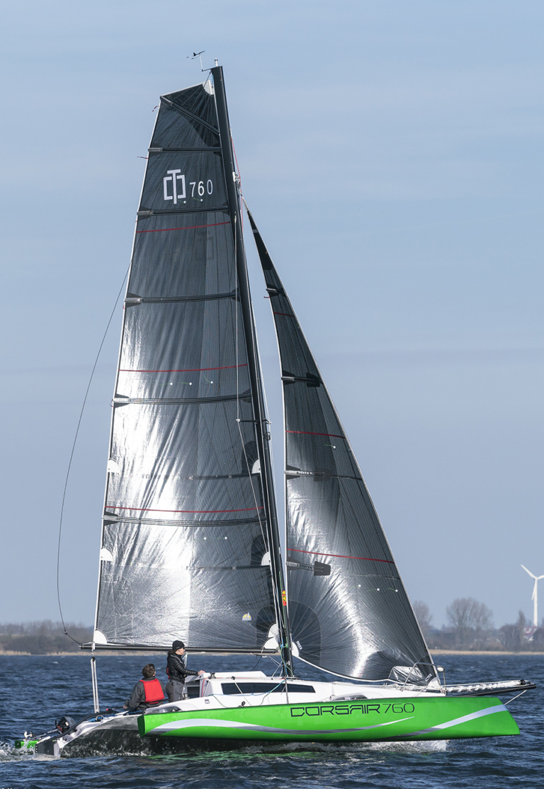 trailerable performance sailboat