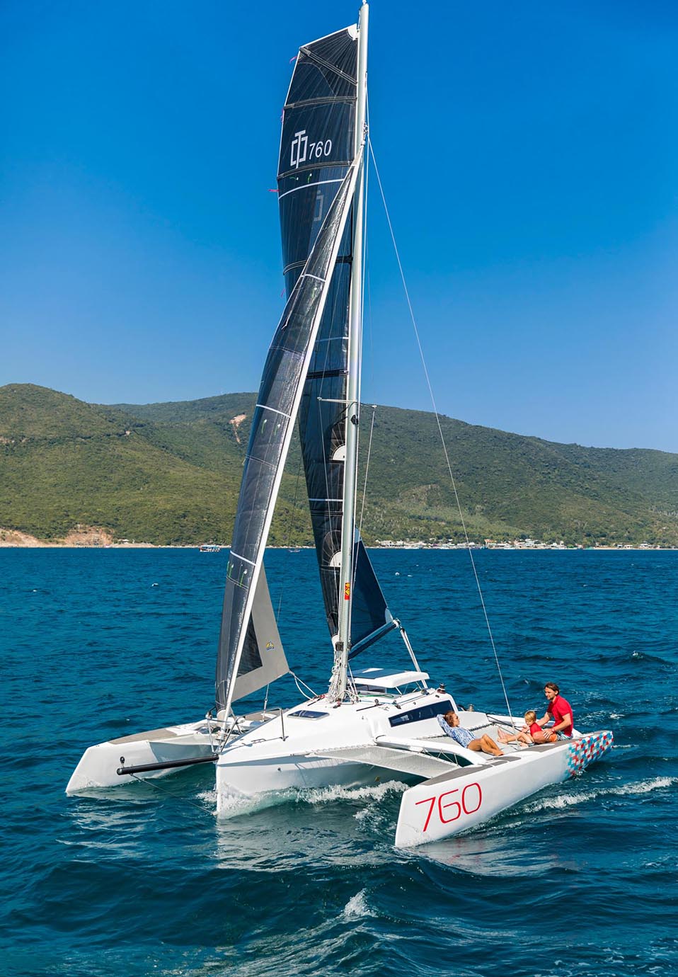 corsair 760 trimaran