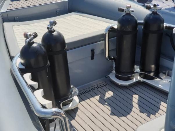 Customized Highfield 860 for diving - Corsair Marine Blog