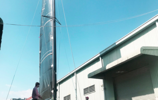 Corsair-880-trimaran-mast-up