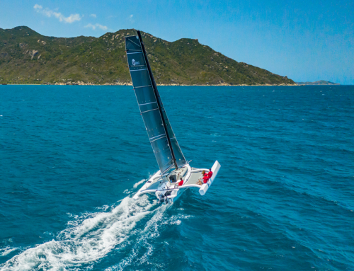 Seeing Triple – Multihull Trimarans Redeﬁne Sailing With Speed & Agility